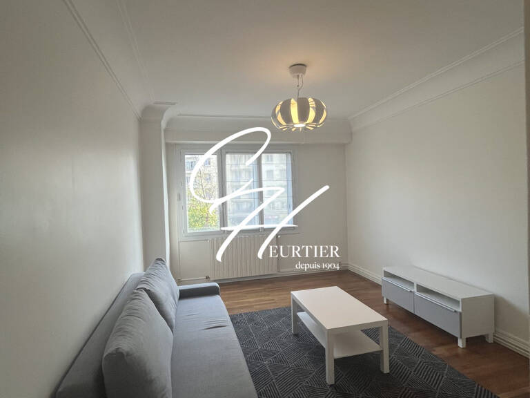 GRENOBLE - APPARTEMENT T2 - MEUBLE — photo 1