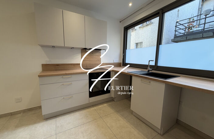 MAISON DE VILLE - T3 - TRIPLEX — photo 5