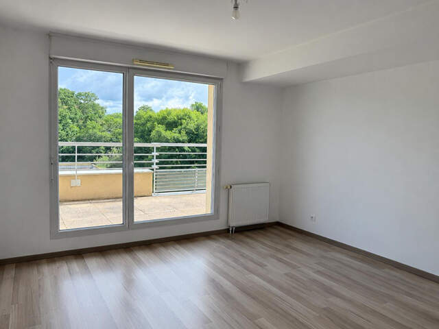 Appartement Avrille 3 pièce(s) 72 m2 — photo du bien