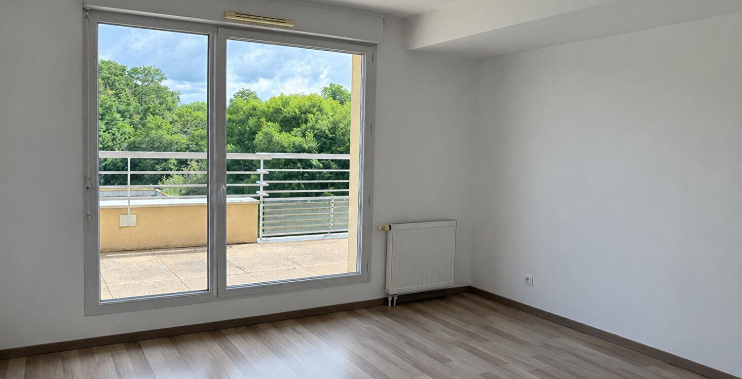 Appartement Avrille 3 pièce(s) 72 m2 — photo 1