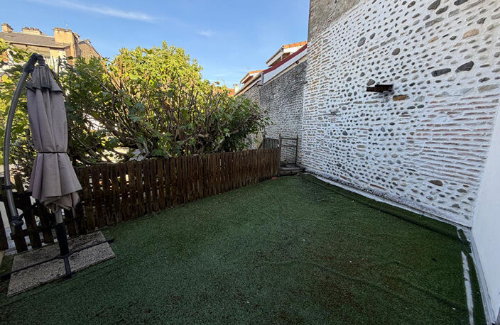 RARE À PAU - MAISON DE VILLE AVEC JARDIN, GARAGE & FORT POTENTIEL ! — photo 2