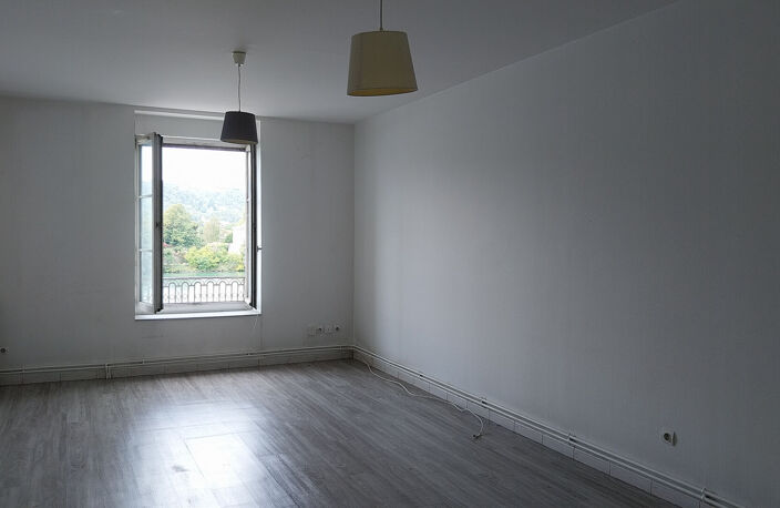 APPARTEMENT DUPLEX  - T4 -  105 M² - QUAI DU RHONE — photo 2