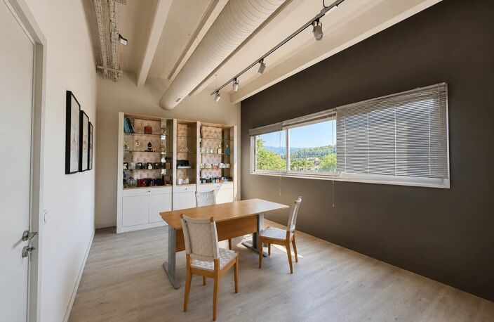 EXCLUSIVITÉ – LOCAL D’ACTIVITÉ À VENDRE – GRASSE – 940 M² AVEC TERRAIN PRIVATIF DE 1 550 M² — photo 5