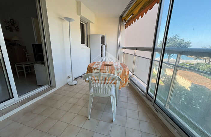2 PIECES VUE MER CALME TERRASSE ET GARAGE — photo 3
