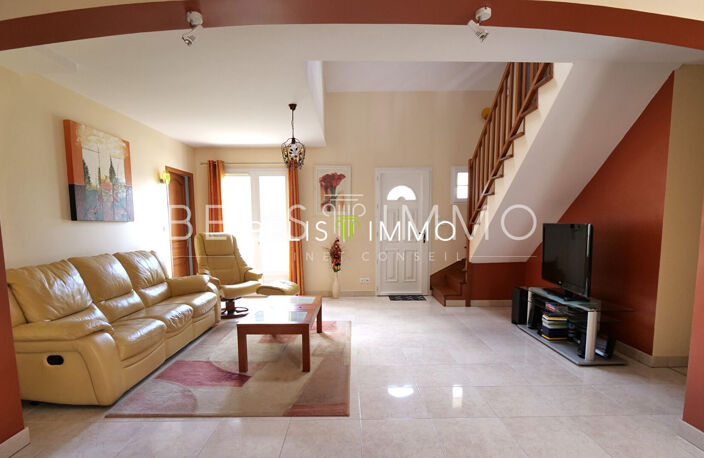 ARTANNES-SUR-INDRE - Belle et Grande MAISON 7 pièces de 180m² — photo 4