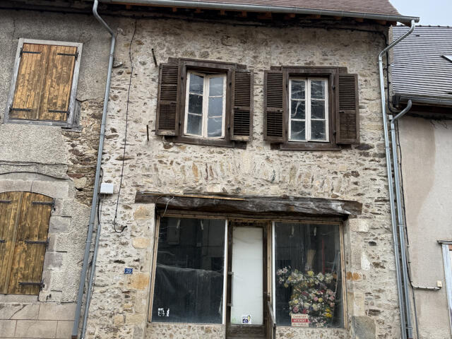 Immeuble proposé à Magnac-Bourg