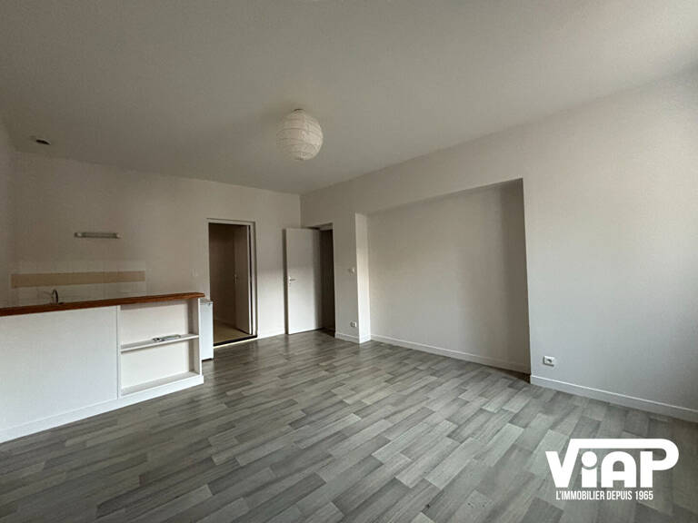 T2 DE 40 m² RENOVE EN HYPER-CENTRE DE LIMOGES — photo 1