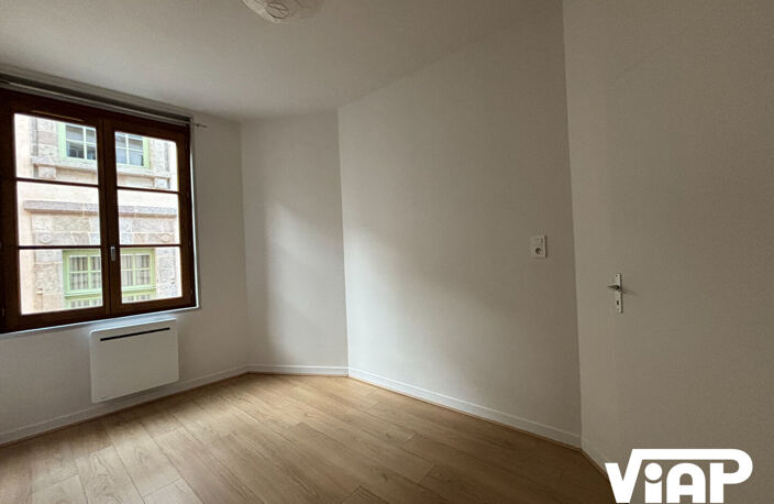 T2 DE 40 m² RENOVE EN HYPER-CENTRE DE LIMOGES — photo 4