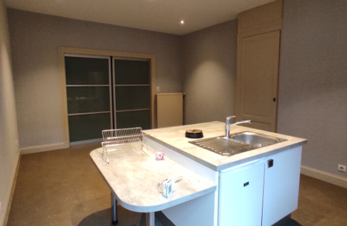 T2 DE 54 m² EN CENTRE VILLE — photo 2