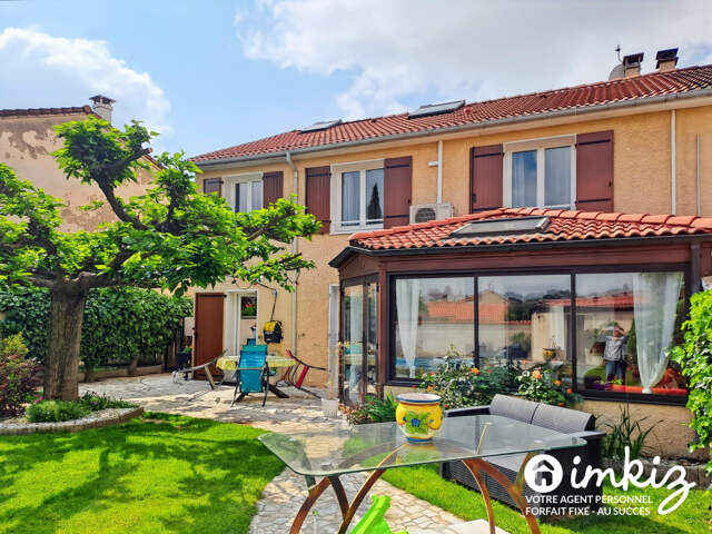 Maison 4 chambres 145 m² avec piscine et garage — photo du bien
