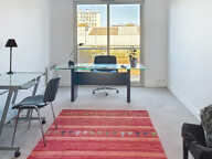 APPARTEMENT TRAVERSANT DE 137 M2 ASCENSEUR, BALCON TERRASSE, — photo 3