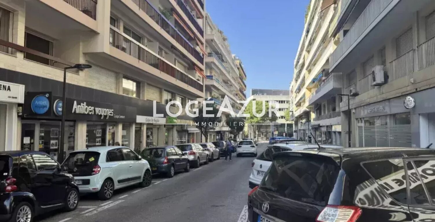LOCATION LOCAL COMMERCIAL ANTIBES CENTRE VILLE — photo 1