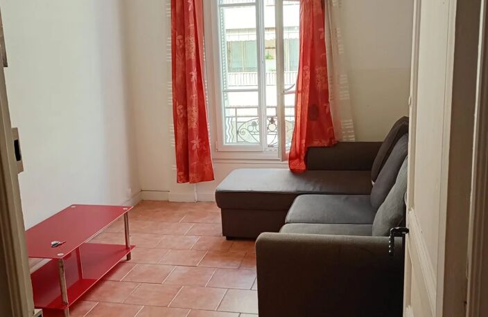 A VENDRE 2 PIECES NICE PARC IMPERIAL — photo 3