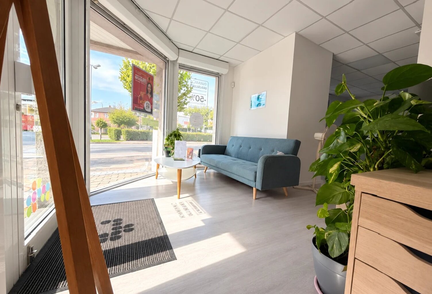 Local commercial — photo 1