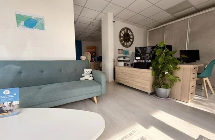 Local commercial — photo 2