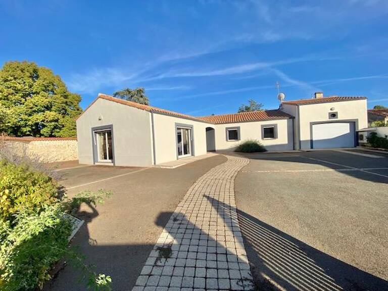 MAISON DE PLAIN-PIED – QUALITÉ, VOLUME ET CONFORT - SAINT-JEAN-D\'HERMINE- 85210 — photo 1
