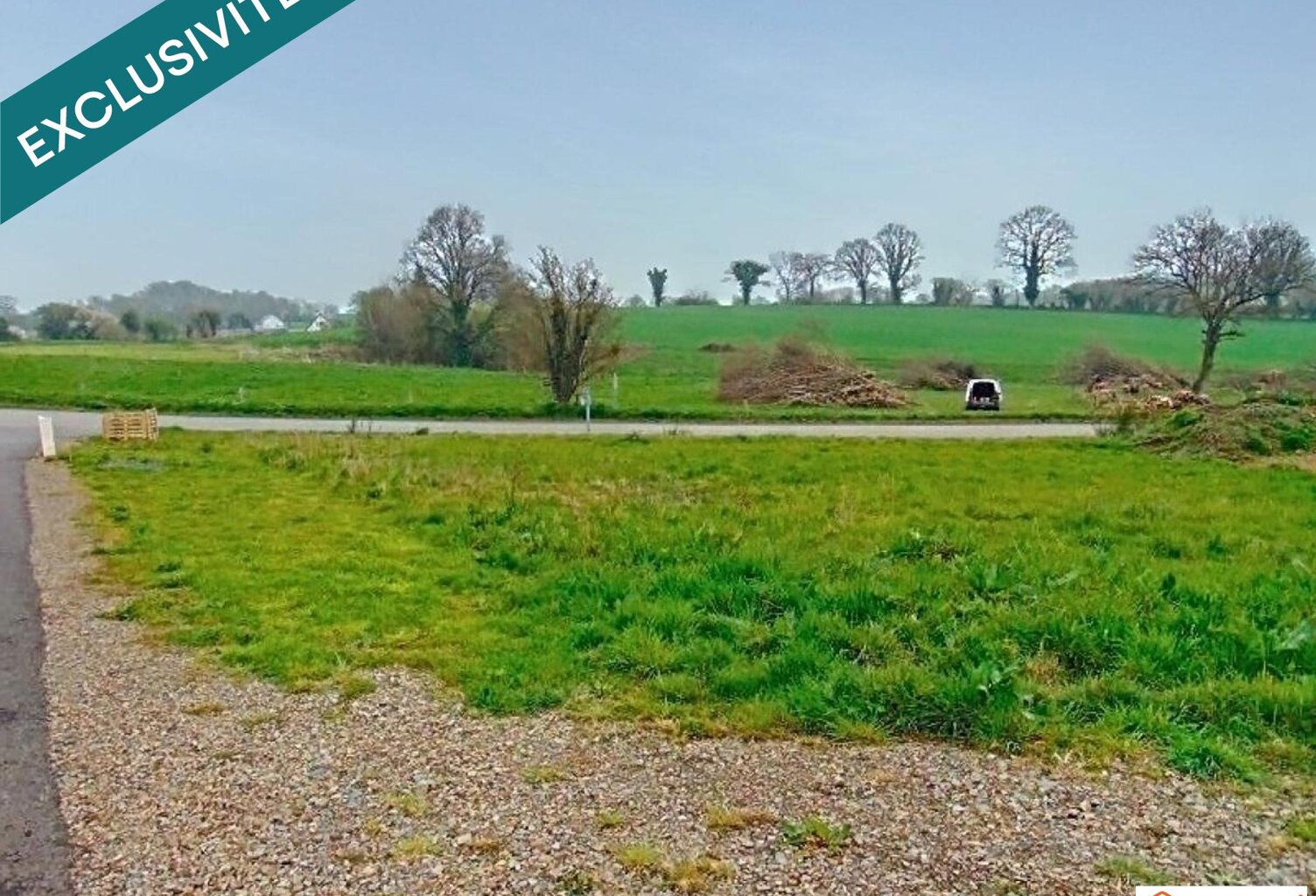 Terrain à bâtir de 669m², viabilisé, à 7 kms de Flers — photo 1