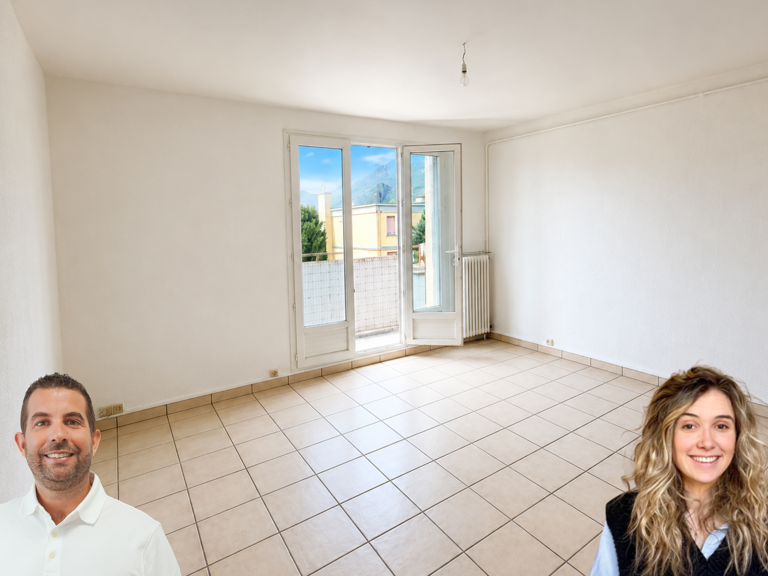 DPT 38 - A VENDRE - FONTAINE   T3 - 55 m2   DERNIER ÉTAGE — photo 1