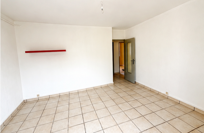 DPT 38 - A VENDRE - FONTAINE   T3 - 55 m2   DERNIER ÉTAGE — photo 3