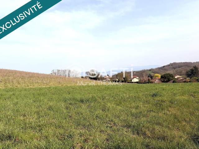 SAINT-CHEF  Terrain constructible 2 100 m²  Vue dégagée — photo du bien