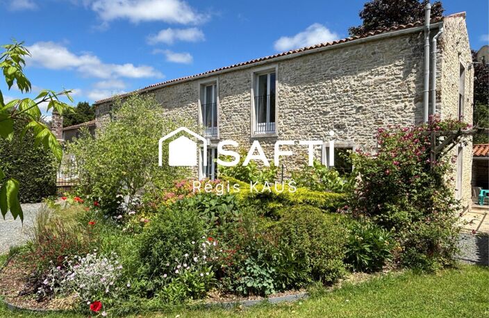 maison avec gîtes, piscine et dépendance — photo 4