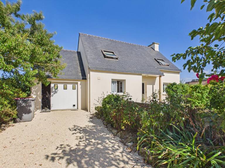 Saint-Pol-de-Léon  Tout à pied ! Contemporaine avec vie de plain-pied, jardin paysagé et fort potentiel — photo 1