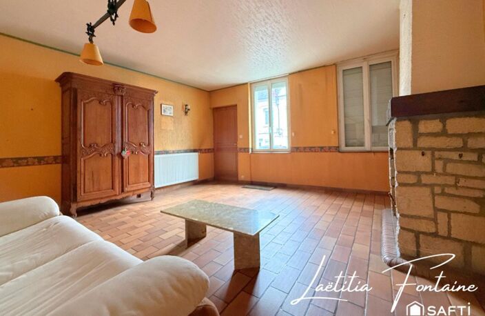 Maison à rénover avec cour et dépendance — photo 3