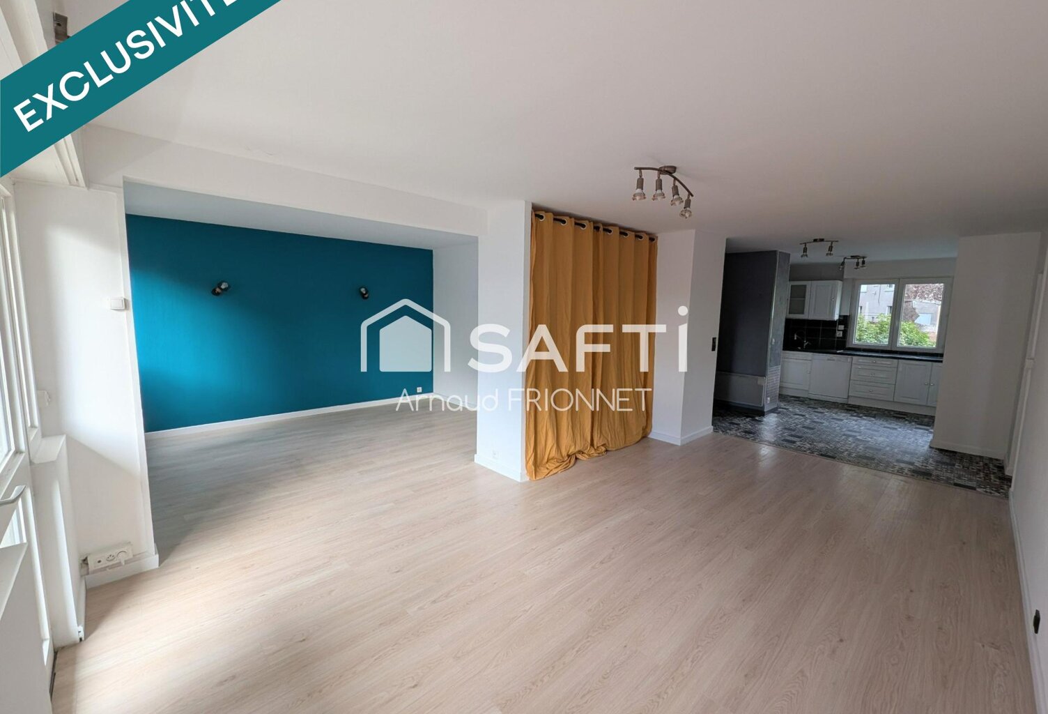 GRAND T3 avec balcon, cave et place privative. — photo 1