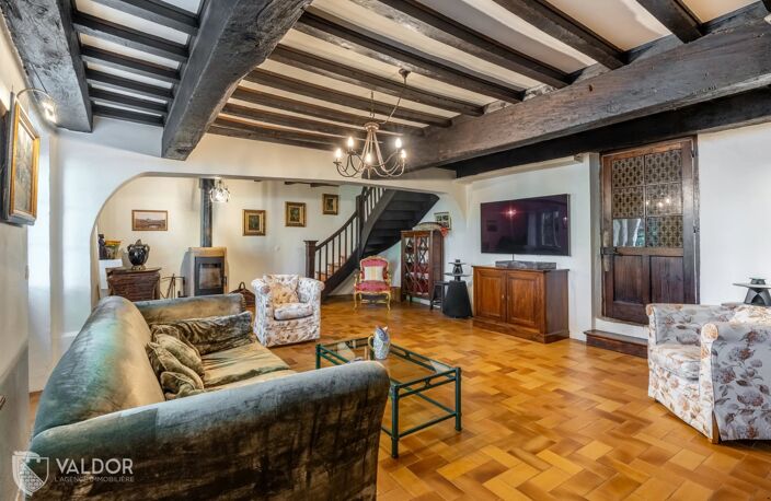 Vente maison 7 pièces 220 m² Saint-Bernard (01600) — photo 5