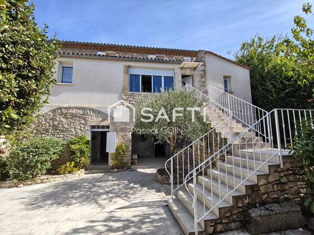 Maison de village  avec dépendance et jardin BARJAC — photo du bien