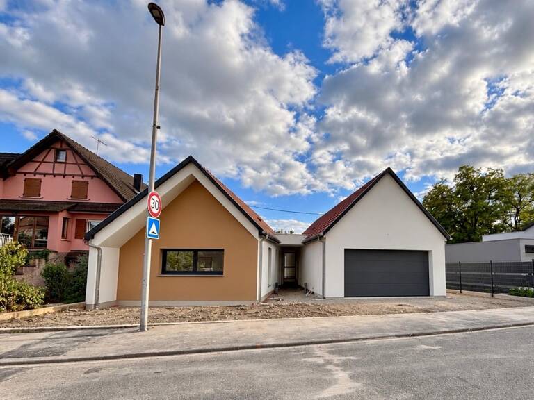Maison contemporaine de plain-pied  115 m²  Bootzheim — photo 1