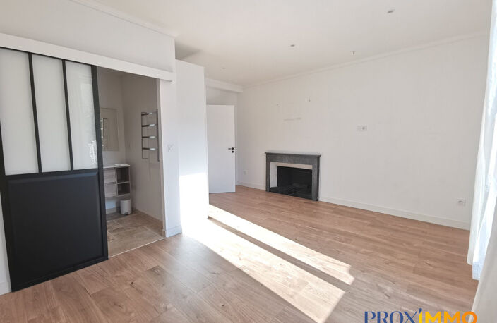 T3 HYPER CENTRE VOIRON — photo 4