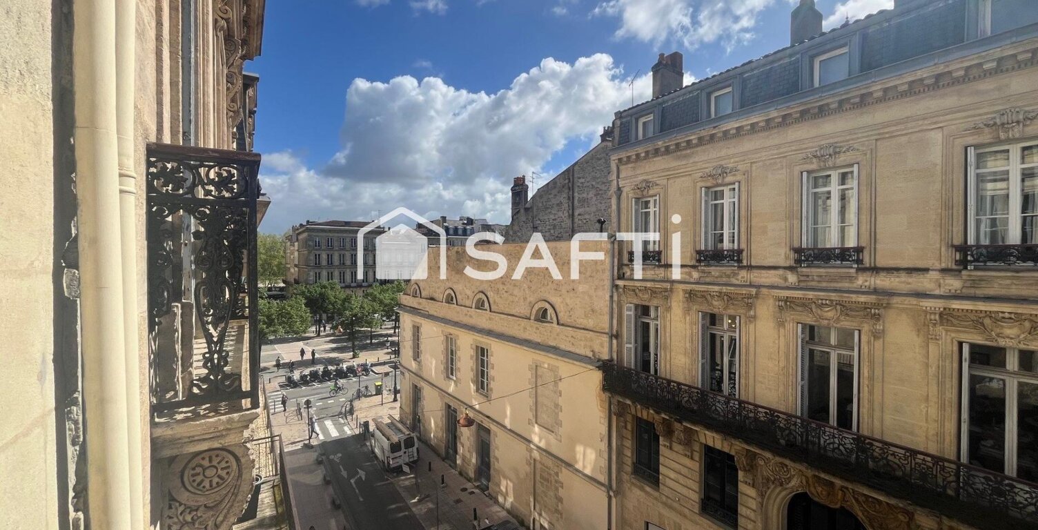 BORDEAUX GRANDS HOMMES - APPARTEMENT EN COURDS DE RENOVATIN AVEC ASCENSEUR - POSSIBILITE DE DUPLEX — photo 1