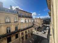 BORDEAUX GRANDS HOMMES - APPARTEMENT EN COURDS DE RENOVATIN AVEC ASCENSEUR - POSSIBILITE DE DUPLEX — photo 2