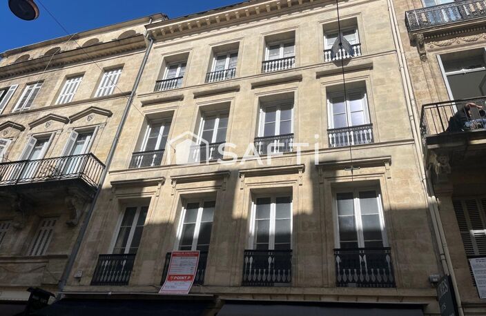 BORDEAUX GRANDS HOMMES - APPARTEMENT EN COURDS DE RENOVATIN AVEC ASCENSEUR - POSSIBILITE DE DUPLEX — photo 3