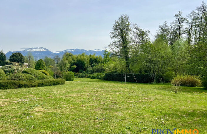 Maison familiale de 155 m² avec piscine et terrain arboré — photo 3