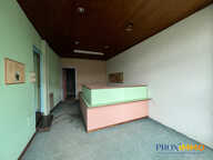 Local au RDC avec vitrine sur rue  61 m² + cave 25 m²  i — photo 3