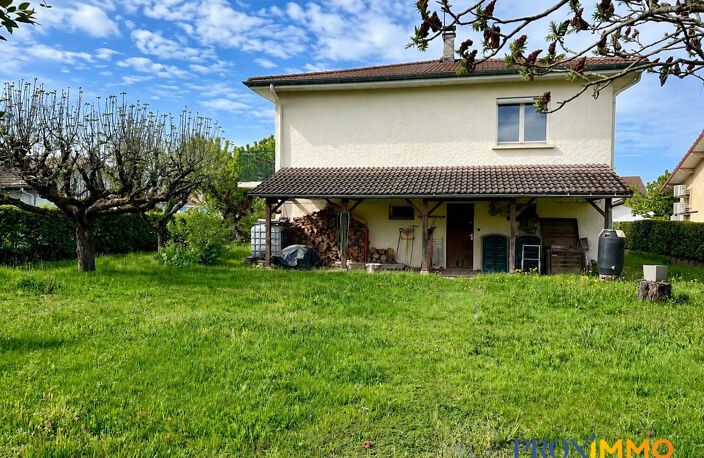 Maison familiale lumineuse  145 m²  Terrain 1 059 m²  — photo 2