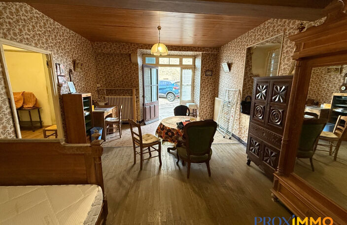 Maison à fort potentiel à rénover au coeur de Miribel-les-Éc — photo 2