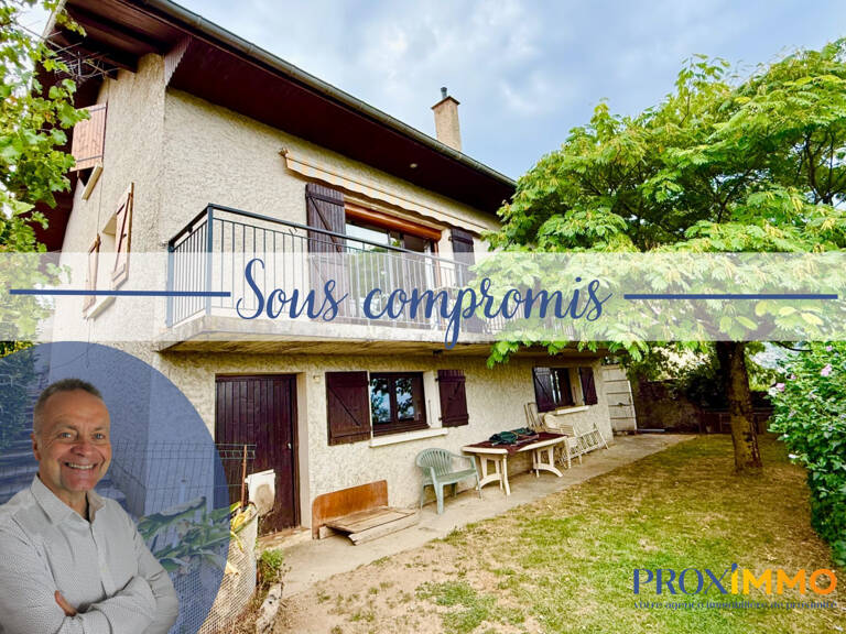 Vue dominante sur les hauteurs de Coublevie pour cette villa ave — photo 1