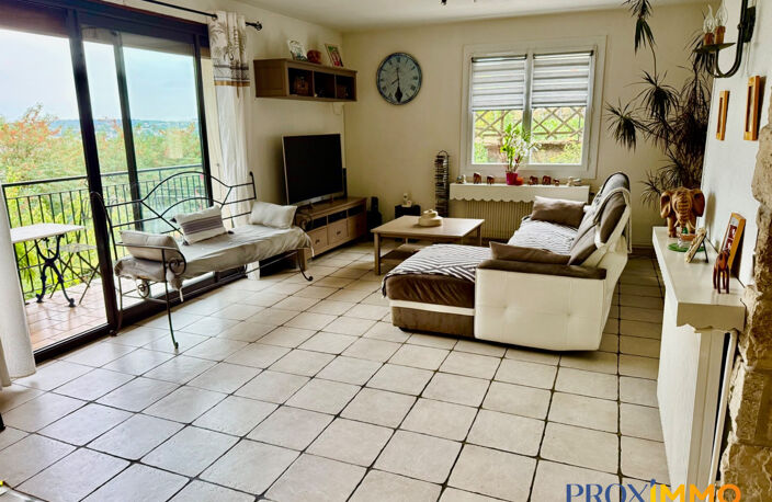 Vue dominante sur les hauteurs de Coublevie pour cette villa ave — photo 3