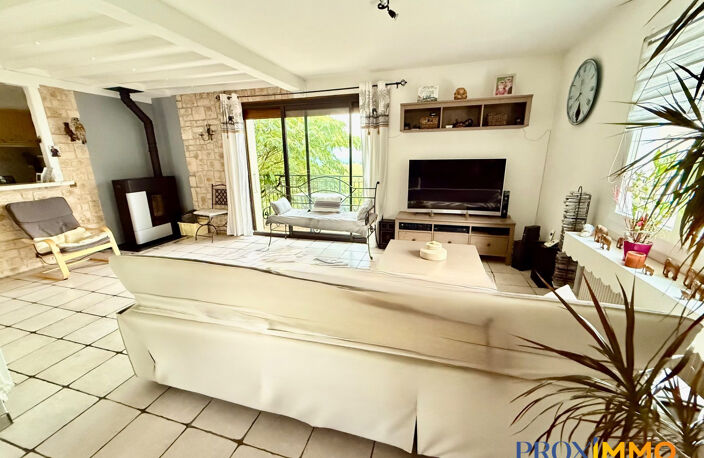 Vue dominante sur les hauteurs de Coublevie pour cette villa ave — photo 4