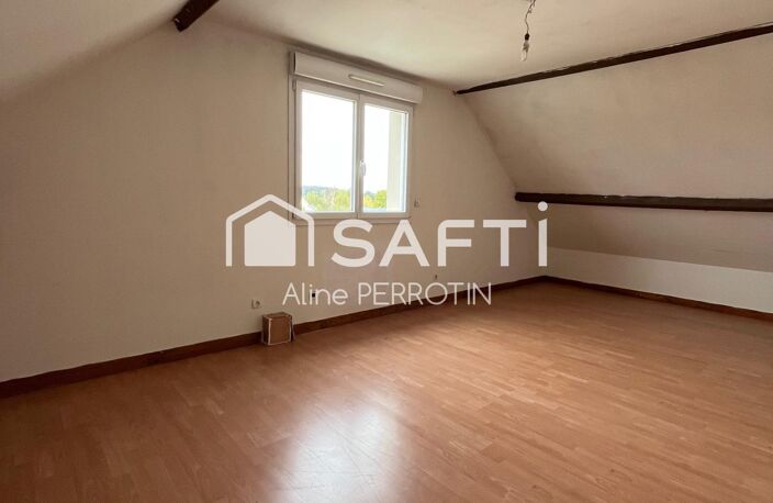 Maison familiale avec beau potentiel à Solesmes — photo 4