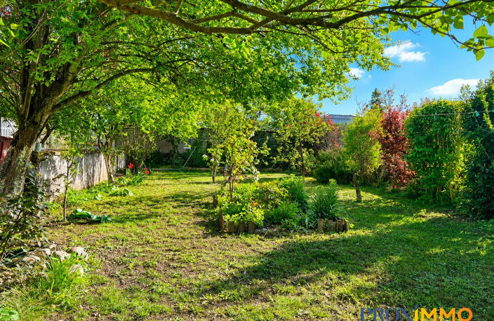 Maison ancienne pleine de charme avec jardin clos et dépendance — photo 5