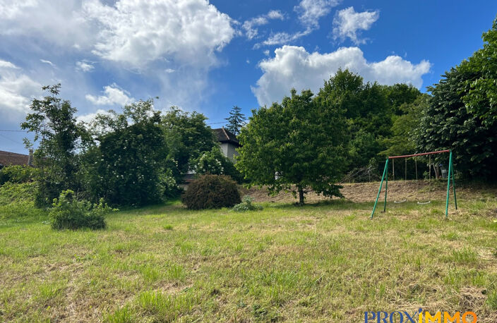 Terrain constructible de 697 m²  Hors lotissement  Vue d? — photo 2