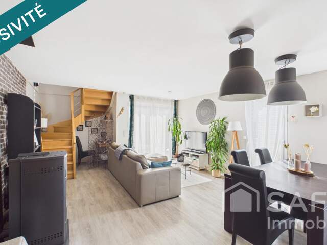 Maison contemporaine en conteneurs  Proche du centre-ville, avec piscine — photo du bien