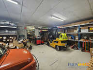 Local commercial avec bureaux, zone de stockage et stationnement — photo 2