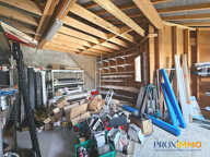 Local commercial avec bureaux, zone de stockage et stationnement — photo 4