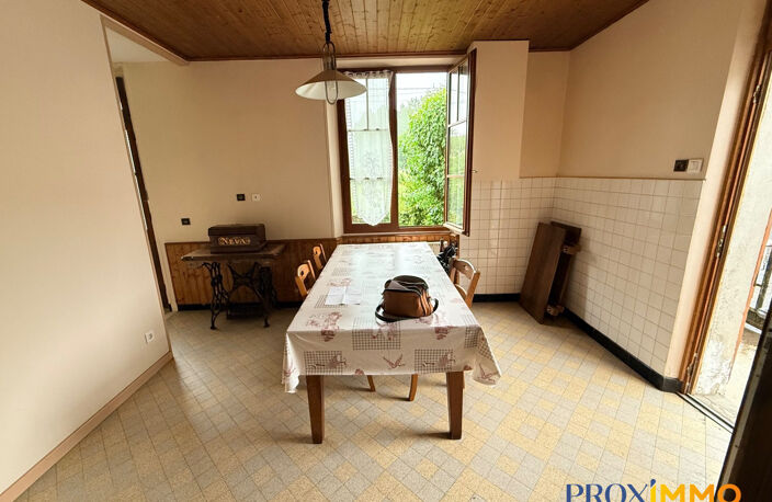 Corps de Ferme à rénover avec 633 m² de dépendances sur 3889 — photo 3