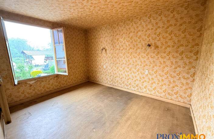 Corps de Ferme à rénover avec 633 m² de dépendances sur 3889 — photo 4